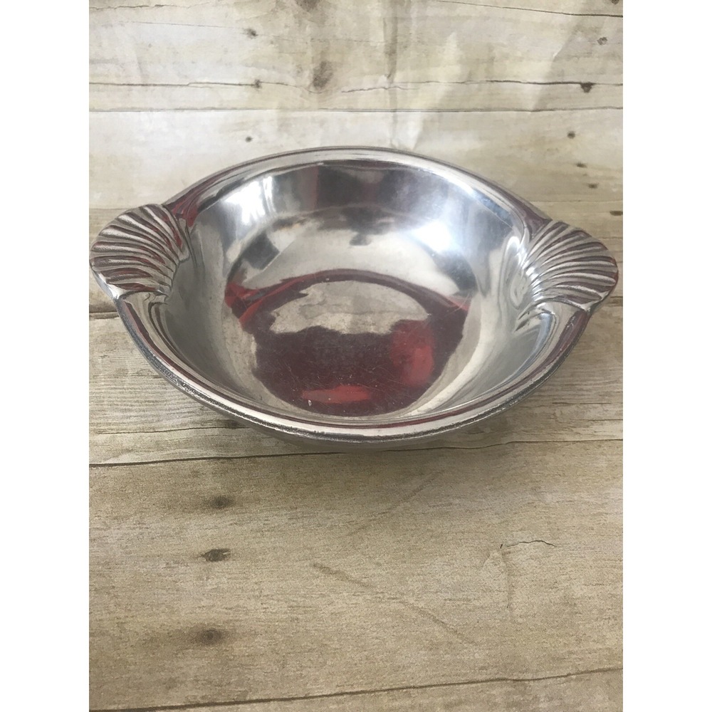 The Wilton Co Scalloped Edge Bowl, 10", Euc